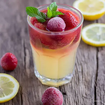 strawberry n lemon water drink